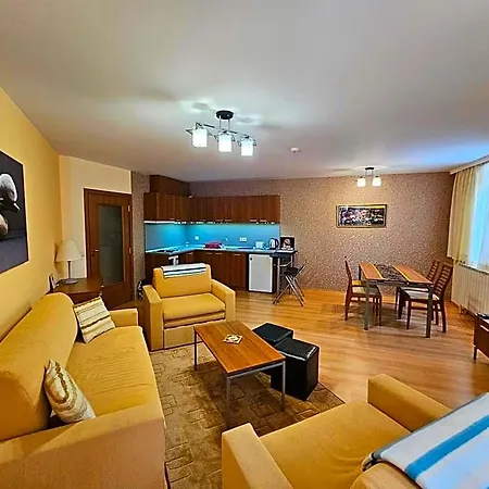 Enjoy And Lovely Park 4* بليتشينغ